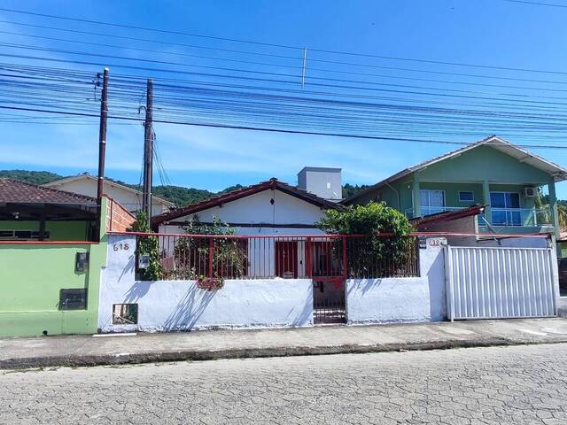 #498 - Casa para Venda em Porto Belo - SC - 2