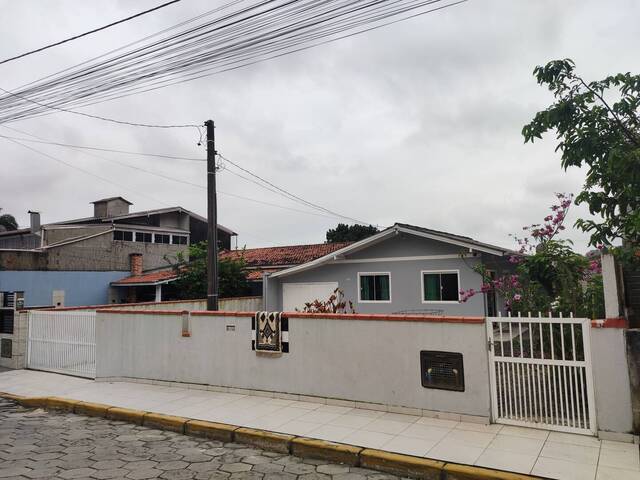 #526 - Casa para Venda em Porto Belo - SC - 2